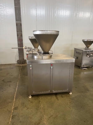 60L Hopper Volumen Sausage Maker 800kg Paquete Peso Bruto Máquina de Enema de Carne Hidráulica
