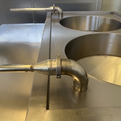 Control de botón Máquina eléctrica de relleno de salchichas para una producción consistente de salchichas