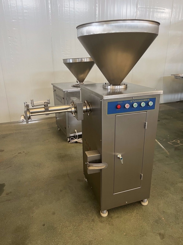 Máquina para hacer salchichas de 60L con construcción y paquete resistentes Tamaño de 120cm * 800cm * 120cm